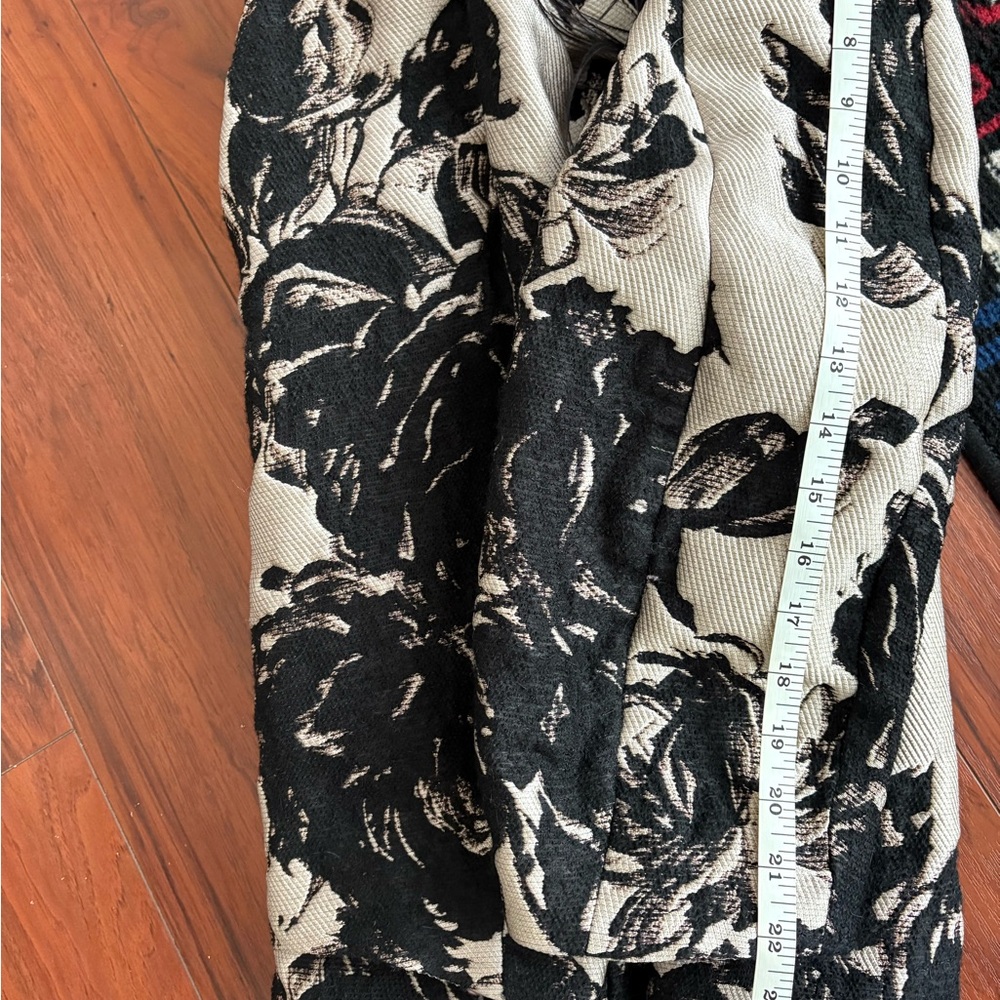 NWOT Zara Atelier Black and Cream Floral Coat - Picture 7 of 7